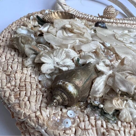 Vintage 1960 Caron Straw Wicker Round Seashell Embellished Purse Handbag Beige - Picture 10 of 14
